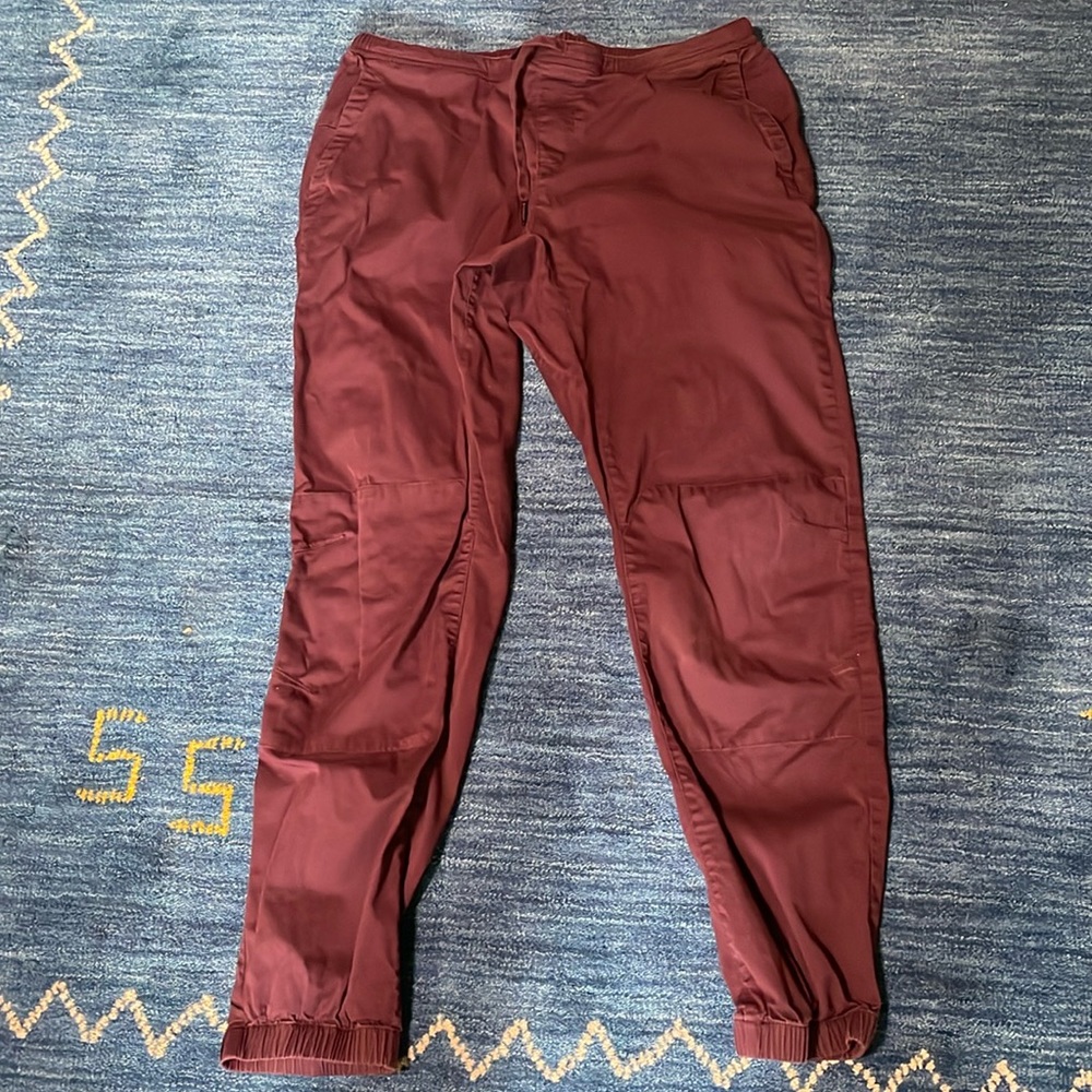 Size Large Maroon Climbing Pants